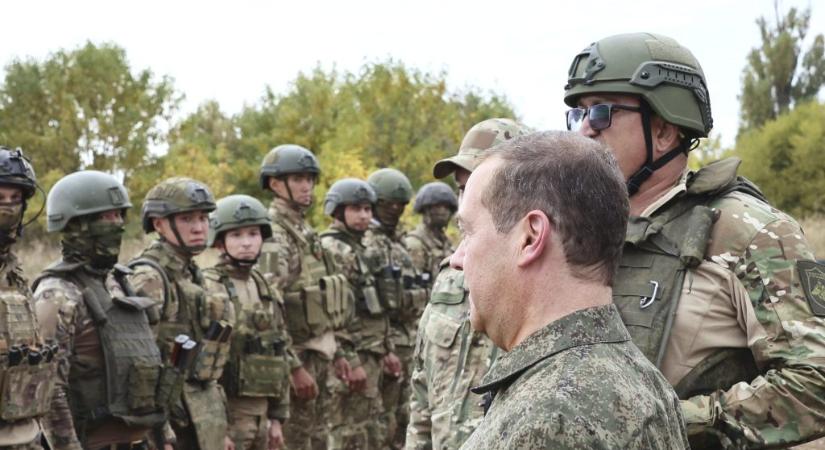 Medvegyev megfenyegette a briteket és a németeket