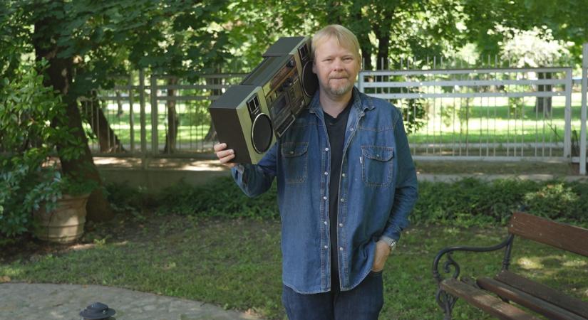 Videóra vették: bosszút állt a kollégáján az ATV riportere