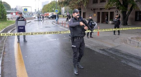 Videóra rögzítették a robbanás pillanatát a török belügyminisztérium épületénél