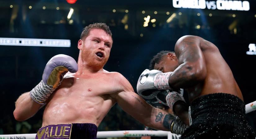 Canelo erőt demonstrálva nyert Charlo ellen