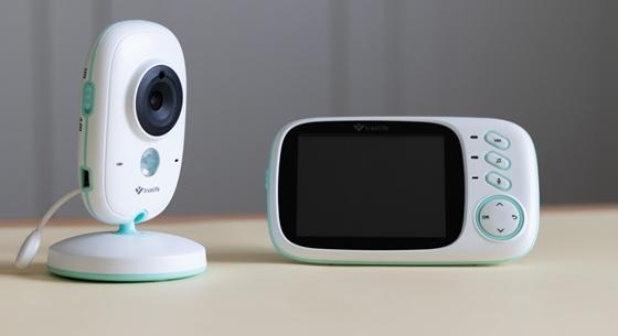 Segítség a szülőnek kis kompromisszummal: teszten a TrueLife bébiőre, a NannyCam H32