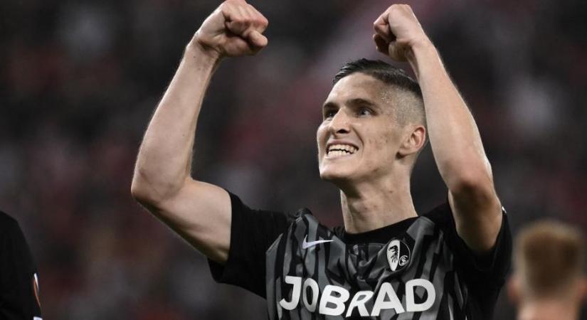 Sallai kiharcolt egy 11-est, csapata újra nyert a Bundesligában