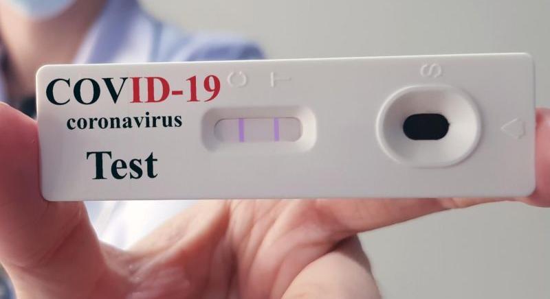 Újranyitották a moduláris egységet a brassói kórház udvarán, mert növekednek a koronavírusos esetszámok
