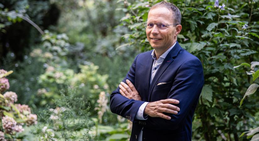 Lefekszünk, és nem tudjuk, hogy holnap mire ébredünk - Mégis mi zajlik a magyar egészségügyben?