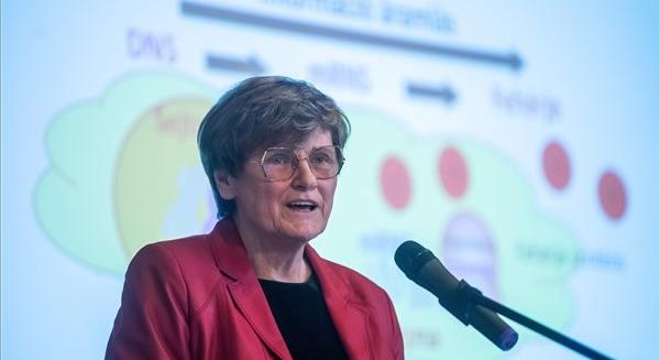 Karikó Katalin: A szorgalom és a kitartás elengedhetetlen, a kudarcokból pedig építkezni kell