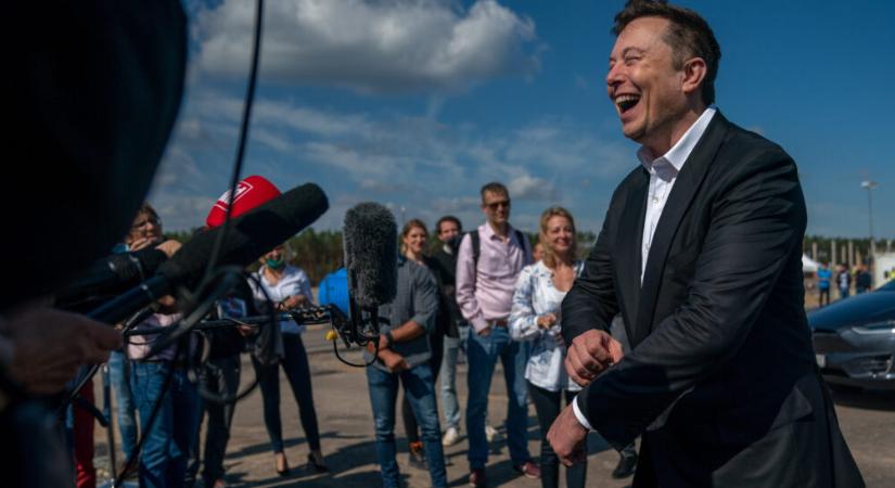 Elon Musk egy mémmel szúrt oda Zelenszkijnek