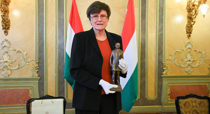 Kisújszállásról Szegeden át a Nobel-díjig
