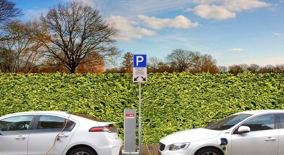 Világszerte hódítanak az elektromos járművek, nem is akárhogy