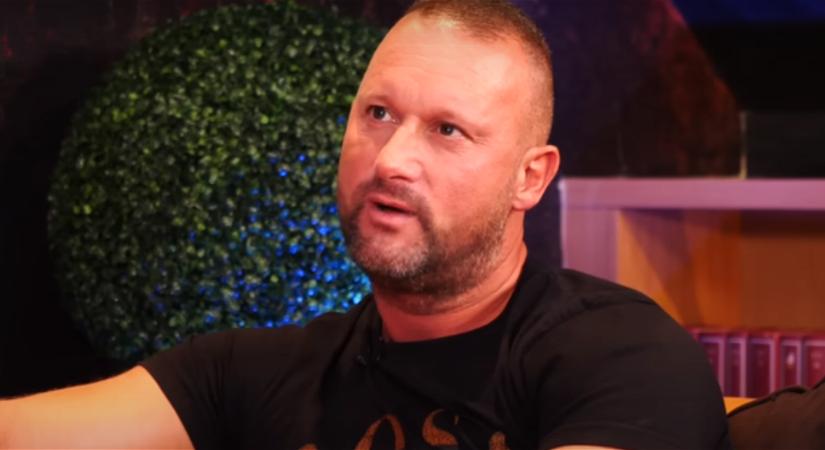Alekosz most berobbantja a képernyőt, szerelemszakértőnek szerződtették ebben a műsorban