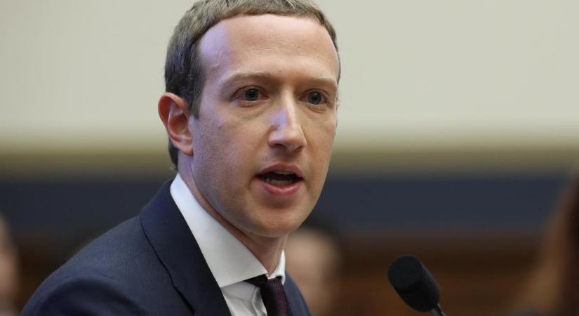Összeverték Mark Zuckerberget, durva fotót posztolt az arcáról