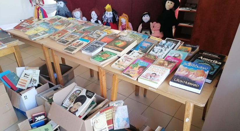 Aprópénzért vásárolhatnak könyvet a besenyszögiek