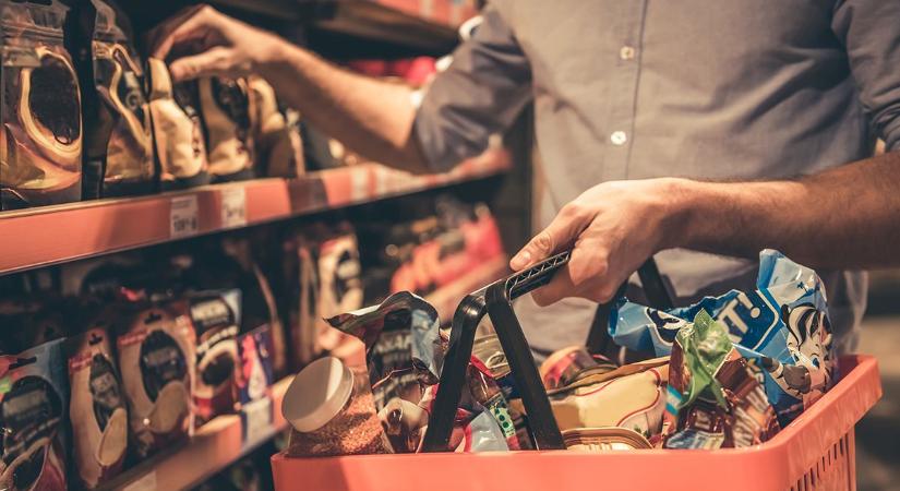 Az indokoltnál 40 százalékkal több pénzt vettek ki a zsebünkből az élelmiszermultik