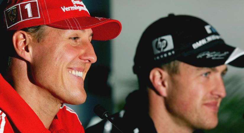 Könnyekben törtek ki a rajongók: fekete-fehér fotó jelent meg Ralf Schumacher oldalán