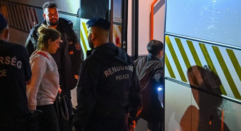 Még mindig nyomoznak az Orbán Viktor háza közelében működő migránsközpont ügyében