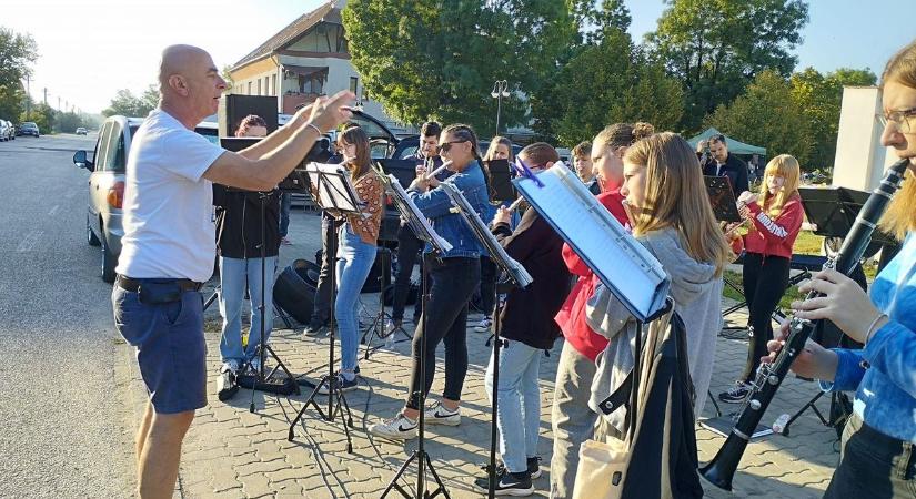 Koncertekkel ünnepelték a Zene világnapját Kunszentmártonban