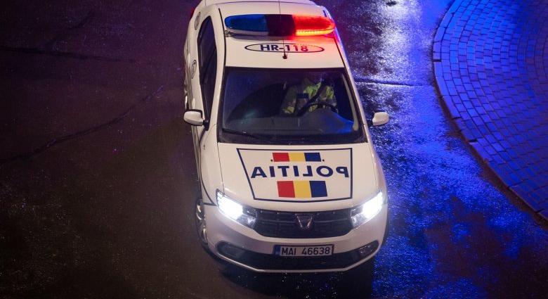 Épülőfélben levő körforgalomnak ütközött az ittas sofőr
