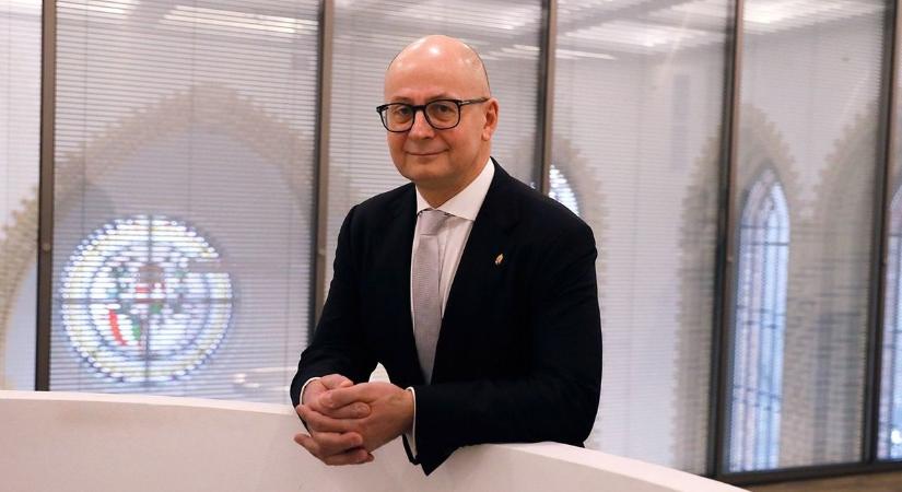 GVH-elnök: az önkéntes kamatplafonok alatt versenyezzenek a bankok!