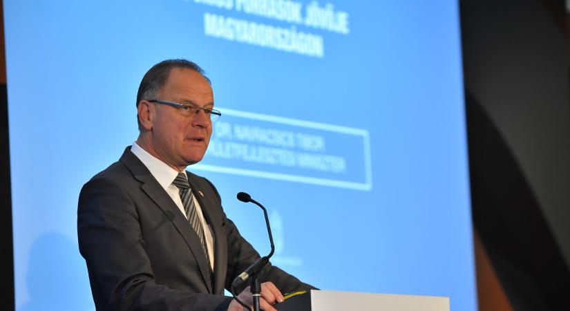 Megszólal Navracsics Tibor az uniós forrásokról: minden téren közel a megegyezés