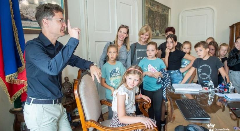 A legmobilisabb osztályt köszöntötte Székesfehérvár polgármestere a Városházán