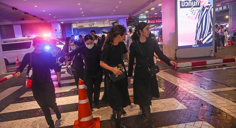 Lövöldözés volt egy bangkoki luxusplázában