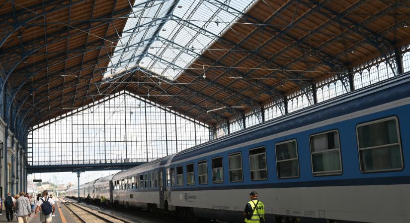 Ez a MÁV! Hatszor átszállnia az utasoknak, mire megteszik vonattal a Szombathely-Csorna-Budapest utat