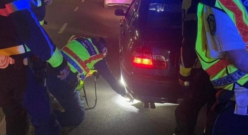 Interneten szerveződő, illegális gyorsulási versenyt akadályoztak meg a rendőrök