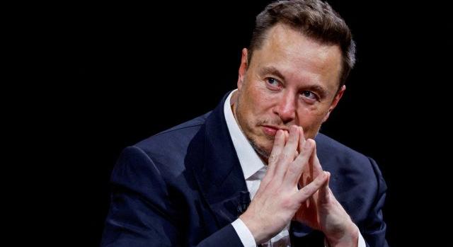 Visszaszólt az ukrán parlament, miután Elon Musk kigúnyolta Volodimir Zelenszkijt