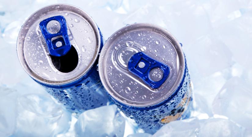 Itt a kormánypárti bejelentés: azonnal betiltanák 18 éves kor alatt az energiaitalokat Magyarországon