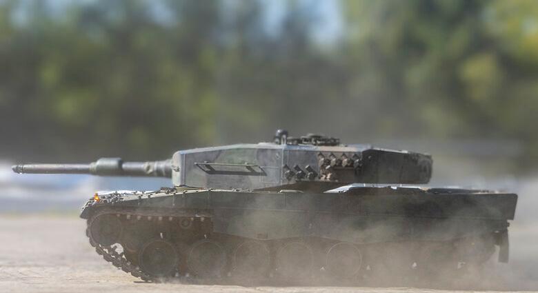 Ukrajna megjavított Leopard 2 harckocsikat kapott Lengyelországból