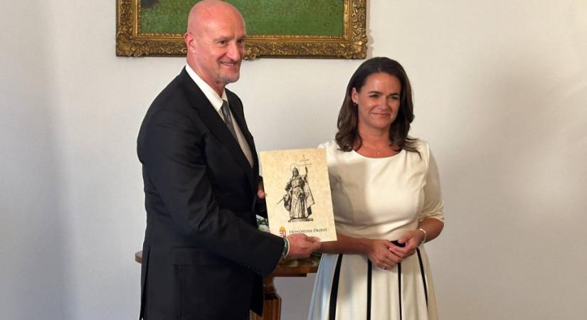 Marco Rossi letette a magyar állampolgári esküt