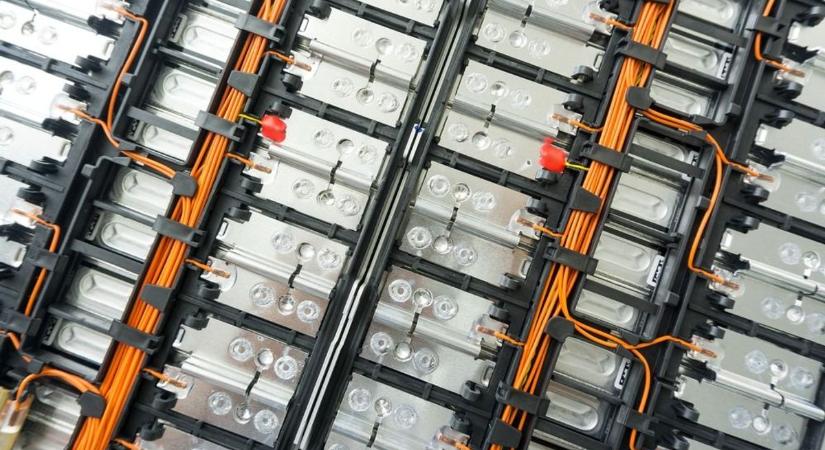 Franciaország ellenzi az elektromos autók vámjának átmeneti elhalasztását