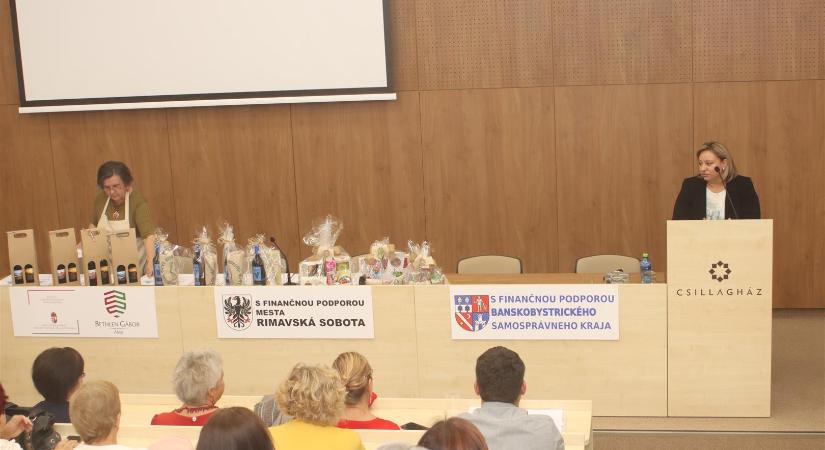 Hagyományok a konyhában című konferencia képeken