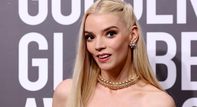 Anya Taylor-Joy kolibris Dior-ruhában ment férjhez