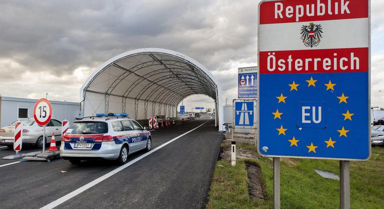 Súlyos döntésre kényszerült Ausztria a migráció miatt