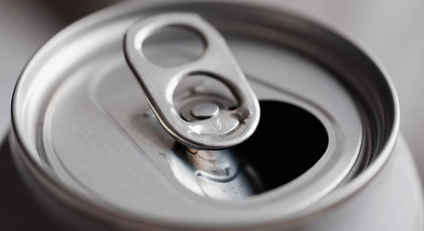 Betiltanák az energiaitalfogyasztást a 18 éves kor alattiak számára