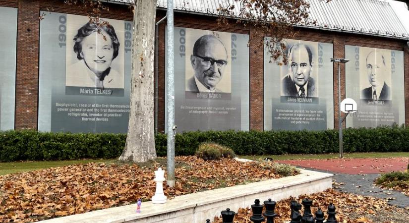Valamit tudnak a magyar kutatók, ez a harmadik alkalom, hogy ugyanabban az évben kettő is Nobel-díjat kapott