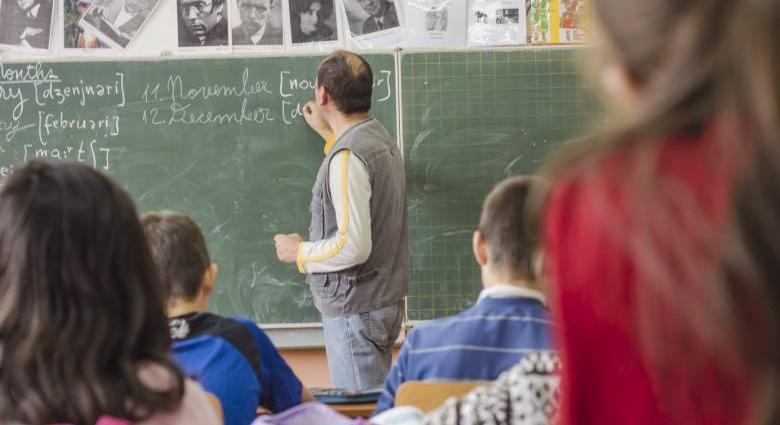 Tolódhat a tanügyben az idén kiharcolt prémiumok folyósítása