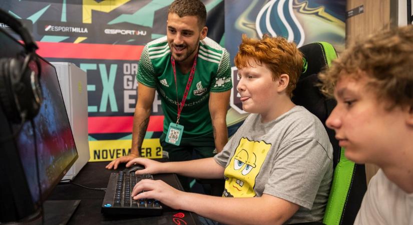 Reptááár, lobog a szélben az OGEX! Szolnokra érkezik az Országos Gaming Expo!