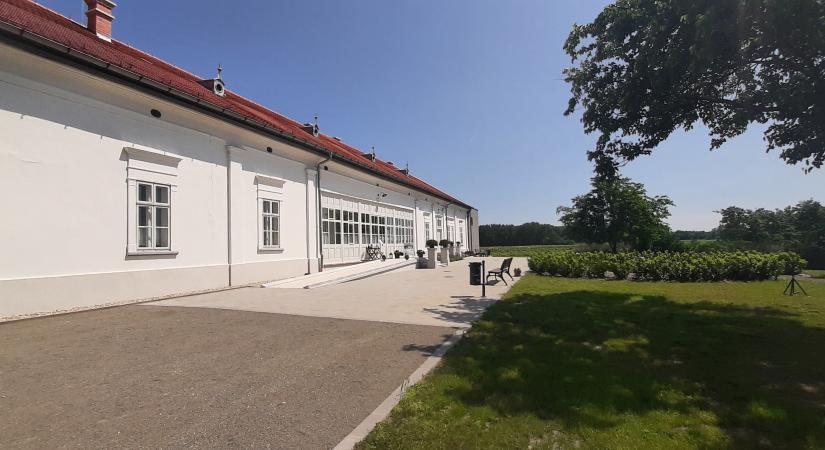 Rendezvénytérrel és élményparkkal gazdagodott a cserkeszőlői kastély