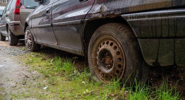 Több mint 30 ezer szennyező gépkocsit vonnak ki a forgalomból a helyi roncsautó-program révén
