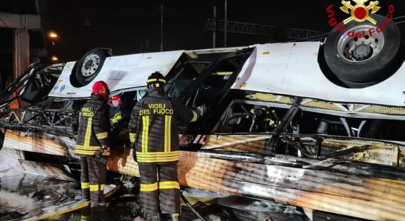 Szörnyű buszbaleset Velencében: legalább 21 halott