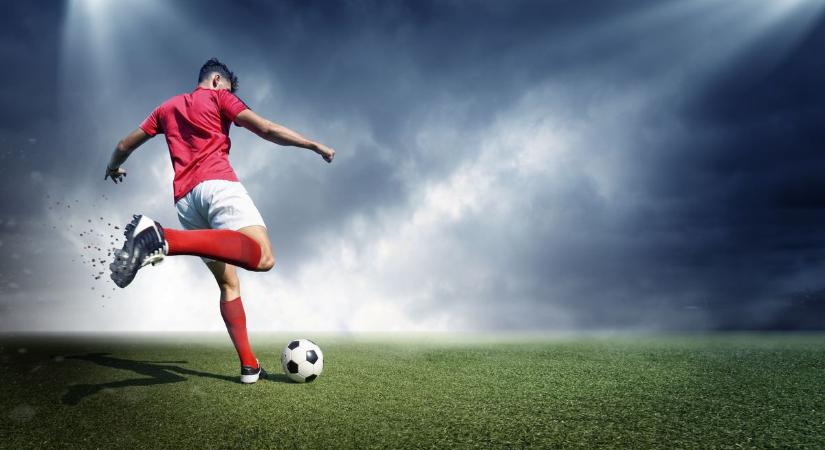 Egykori futballsztárok lépnek pályára Szolnokon