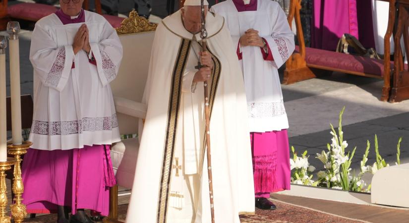 Égető kérdésekkel fordultak a konzervatív bíborosok Ferenc pápához