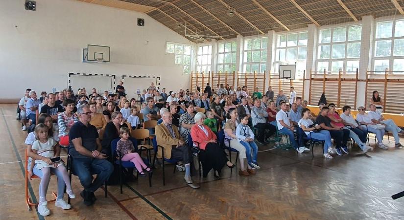 A toronyi iskolát támogatták a jótékonysági délutánnal