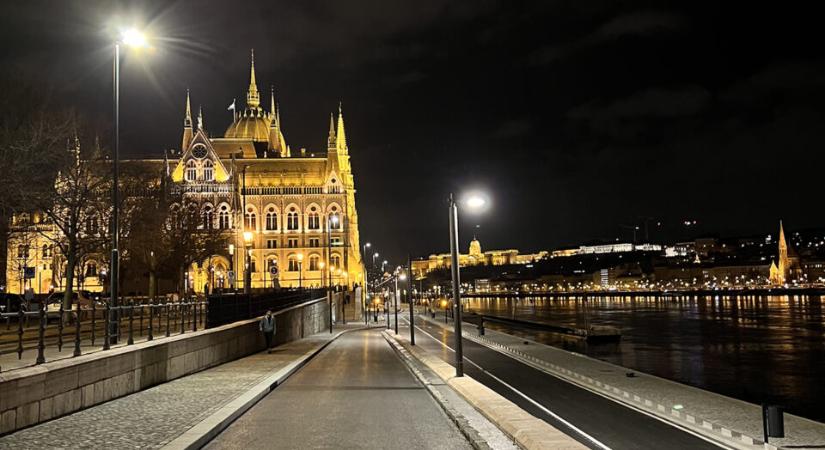 Rakpart – (a Budapest sorozatból)