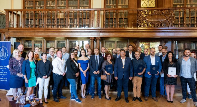 Kihirdették a Semmelweis Egyetem Bora 2023 borverseny díjazottjait