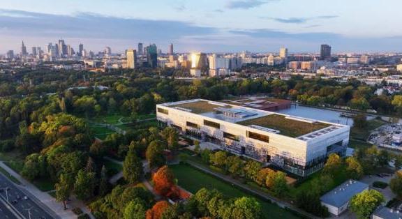 Varsóban átadták a Lengyel Történelmi Múzeum nagyszabású épületét