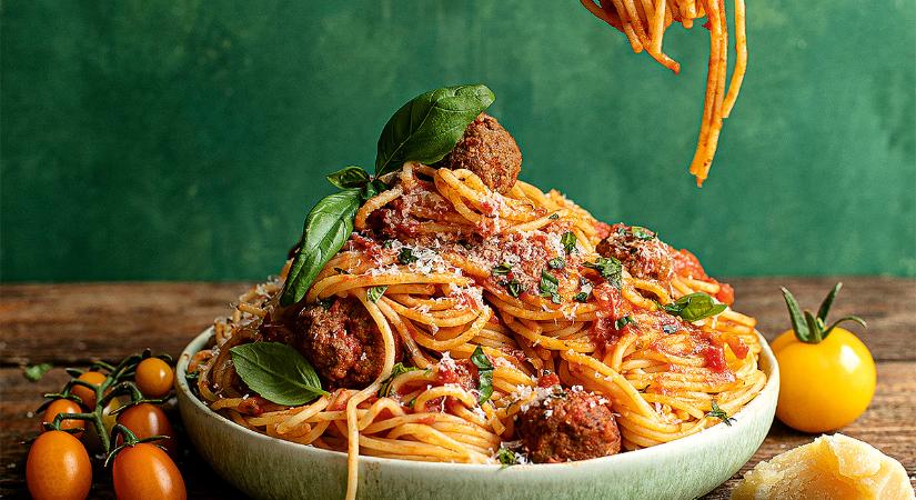 Paradicsomos spagetti duplasajtos húsgombóccal