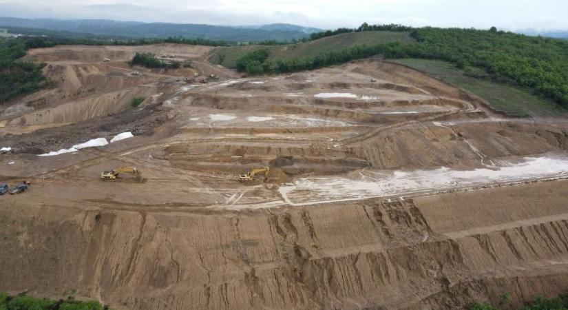 Nevetséges bírságot kapott a recski bányavállalkozó, 3 millióból megússza a sárlavina főszereplője