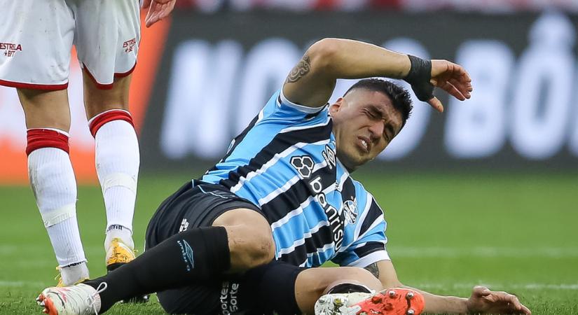 Újabb Oscar-díjas alakítással jelentkezett Luis Suárez, aki ezúttal breaktáncosként pörgött a levegőben – videó